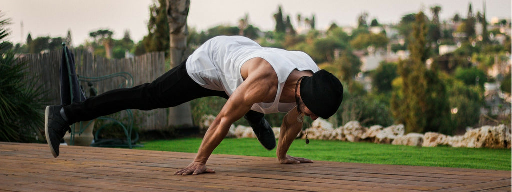 4 ESSENTIAL YOGA POSTURES THAT BOOST YOUR LIFTING SESSIONS